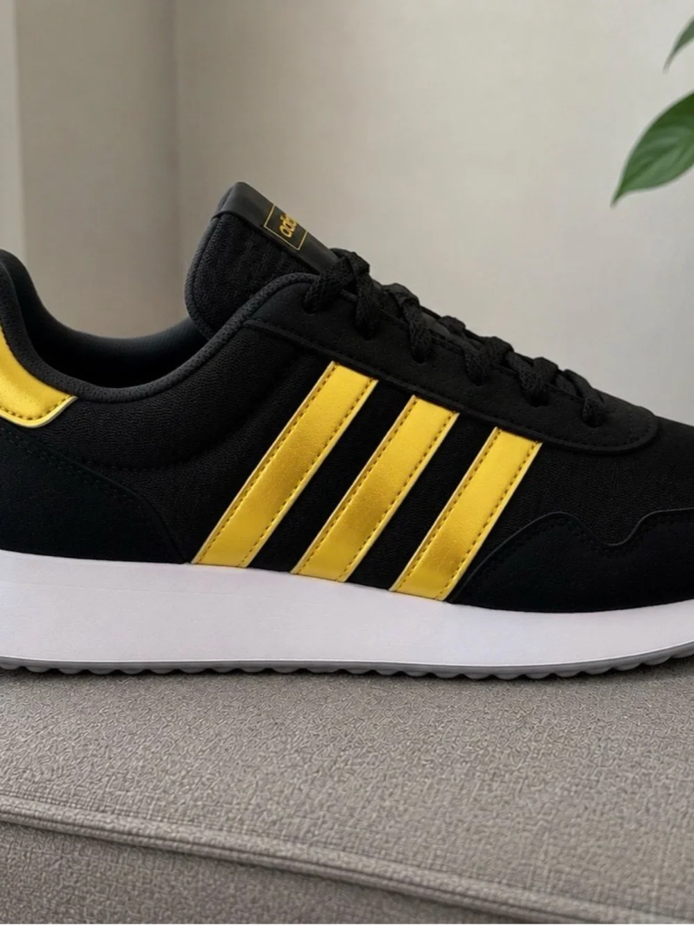 adidas run 60s